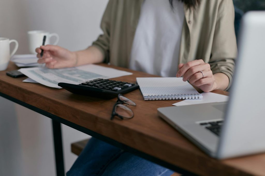 Top 5 Personal Finance Tips for 2025 3 pexels mikhail nilov 6963857