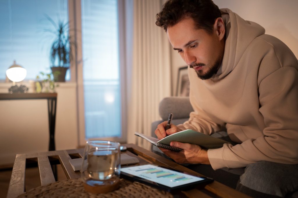 Smart Budgeting Tips to Manage Year-End Expenses Efficiently 3 smart budgeting tips
